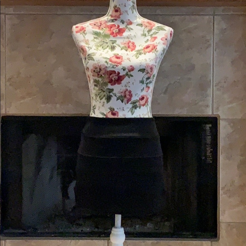 NWOT Boutique mini skirt, size small